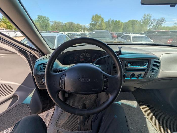 1998 ford f-150 xl-supercab-short-bed-4wd with 210191 miles for sale near elk-river, minnesota e7a9e3c70a7c4de9890d7475413b5115.jpg