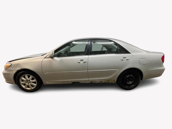 2004 toyota camry le with 206556 miles for sale near elk-river, minnesota e7ba52e1eceb43eca817daa3a906903d.jpg
