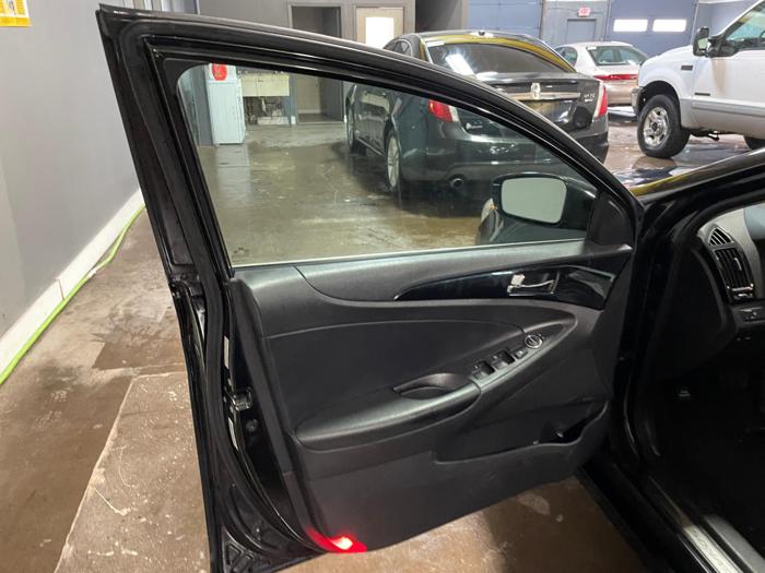 2011 hyundai sonata limited with 211211 miles for sale near elk-river, minnesota e7d4480cf8f04ed796e3d00c8aa611cb.jpg