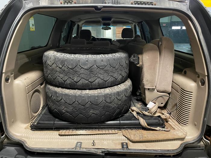 2003 chevrolet suburban 1500 with 332094 miles for sale near elk-river, minnesota e7f7b20cb1ca44e1ab35e0a94c968bb6.jpg