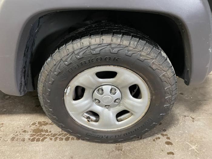 2004 jeep liberty sport-4wd with 104085 miles for sale near elk-river, minnesota e7f82eb7282448829bd404246f116aee.jpeg