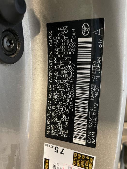 2006 toyota prius 4-door-liftback with 175609 miles for sale near elk-river, minnesota e7fcf13ef738466189557c78a136e40e.jpeg