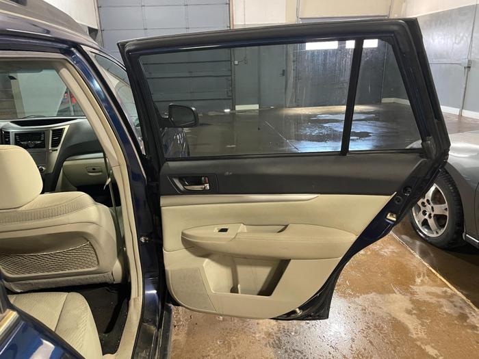 2011 subaru outback 2.5i-premium with 308138 miles for sale near elk-river, minnesota e81e68f44a6649c0b7f2ee3121d43fcb.jpg