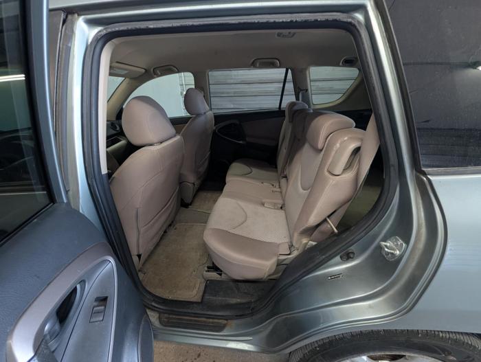 2007 toyota rav4 base-v6-4wd with 227982 miles for sale near elk-river, minnesota e847e620dc614c268a003891e056d2e2.jpg