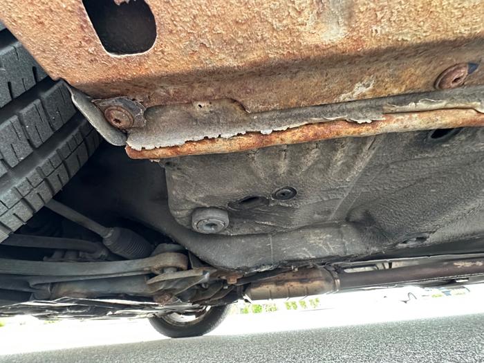 2004 audi tt roadster-quattro-(250-hp) with 126058 miles for sale near burnsville, minnesota e888170d65d948d6a9838977ffd6392e.jpeg