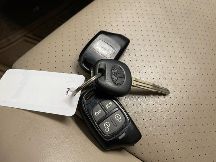 2006 toyota highlander-hybrid limited-4wd with 304546 miles for sale near elk-river, minnesota e8ec1c714ae34afc88659e05b5841a3a.jpeg