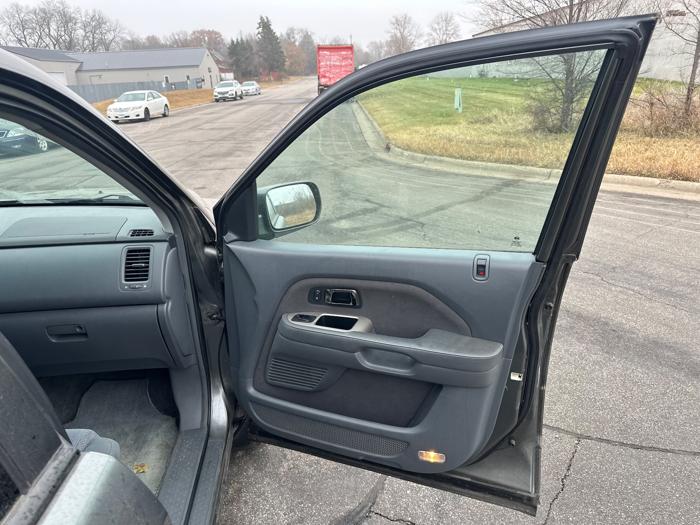 2007 honda pilot ex-4wd with 173489 miles for sale near elk-river, minnesota e8f99d6bb2fa477baaf41d8e96a6039d.jpeg