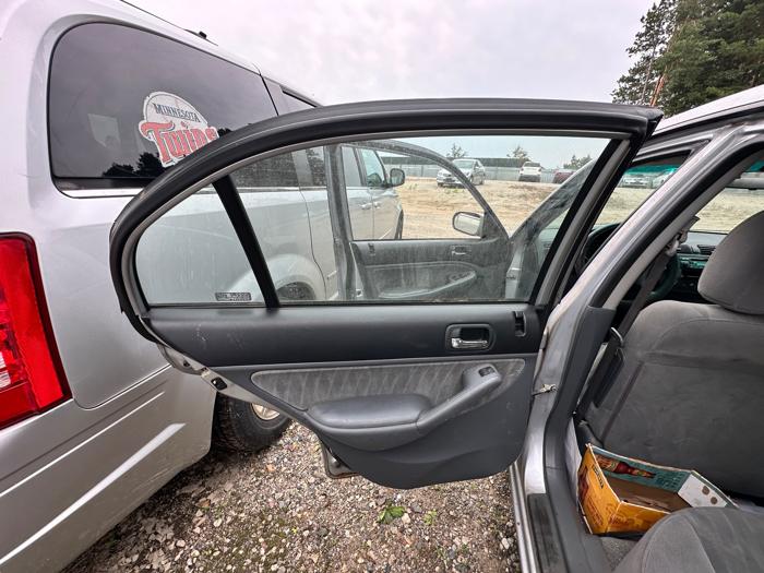 2004 honda civic ex-sedan-at with 166546 miles for sale near elk-river, minnesota e90d1230665845efb302c9413d8ade15.jpeg