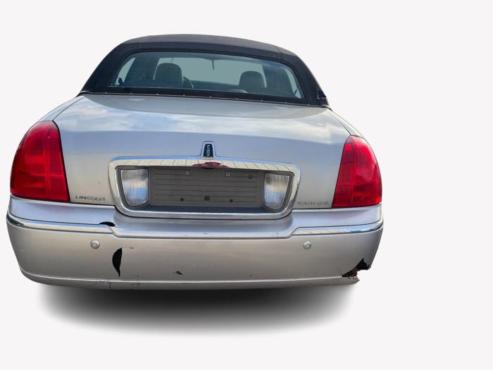 2005 lincoln town-car with 210142 miles for sale near elk-river, minnesota e929a78b2ca14f9da33daf1fd1442790.jpg