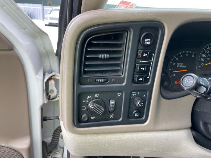 2004 chevrolet suburban 2500-4wd with 245420 miles for sale near elk-river, minnesota e9518aa37bfe4919a245c5c010d75eb8.jpeg