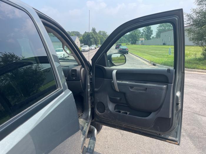 2011 chevrolet silverado-1500 lt-crew-cab-4wd with 211553 miles for sale near elk-river, minnesota e96094f70ab041a790caa015bfed7eae.jpeg