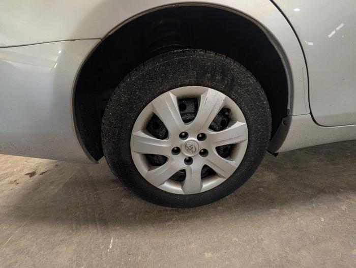 2010 toyota camry le-6-spd-at with 239513 miles for sale near elk-river, minnesota e961bbf5dd9e48de9265021c0720645e.jpg