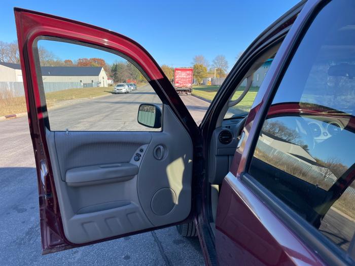 2002 jeep liberty sport-4wd with 208644 miles for sale near elk-river, minnesota e96ab5c79d97467daae2b4d697adb4e0.jpeg