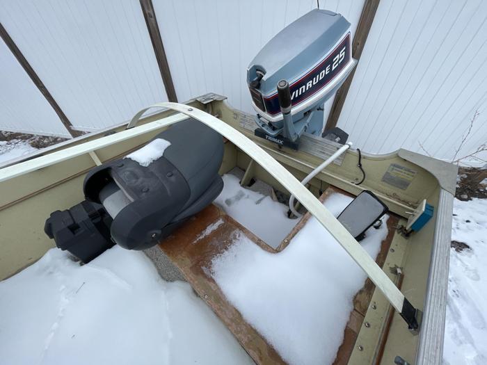 1981 lund 16ft- for sale near elk-river, minnesota e9711264a44548cb9677dabc7e6defa1.jpg