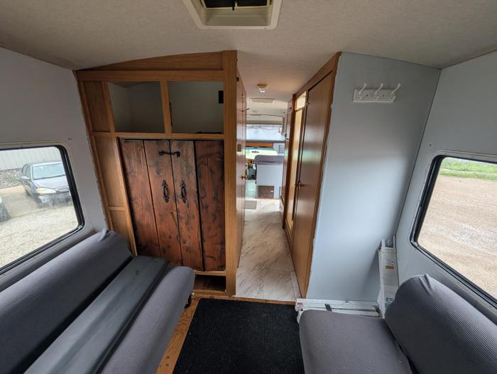 1997 ford econoline with 45653 miles for sale near elk-river, minnesota e984a41e7a7c4b5f9e18ad365e892b3f.jpg