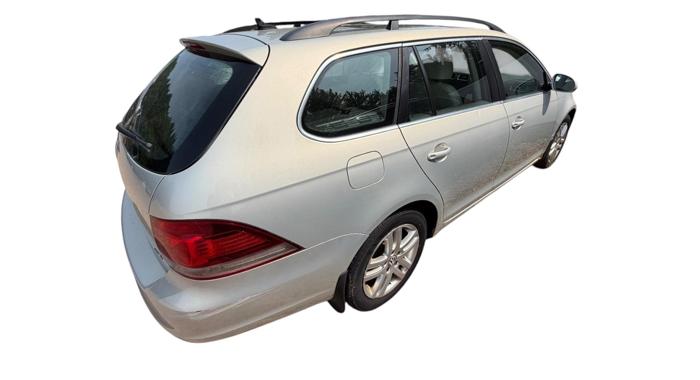 2011 volkswagen jetta-sportwagen 2.0l-tdi with 154320 miles for sale near elk-river, minnesota e992c2cf3e754fcc8d4cbe3200304757.jpg