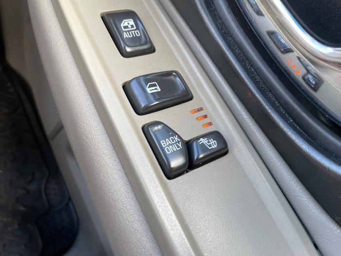 2004 gmc envoy sle-4wd with 259738 miles for sale near elk-river, minnesota e9a3042ec8244aeebebcd2a4100df43a.jpeg