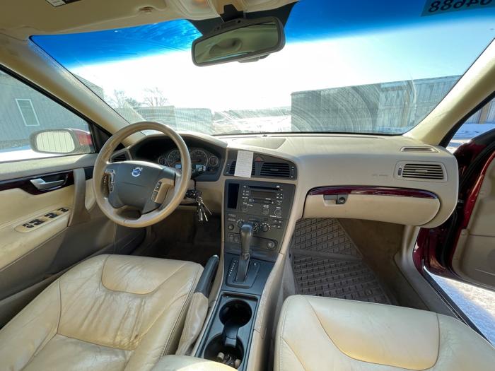 2004 volvo v70 2.5t with 189817 miles for sale near elk-river, minnesota e9bb95f8a21346d08d2eed0d847f2415.jpeg