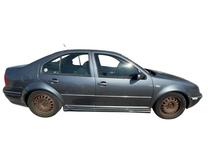 2004 volkswagen jetta gls-1.8t with 202248 miles for sale near elk-river, minnesota e9bfe28bd4c64cc780a9e3d363702afc.jpg