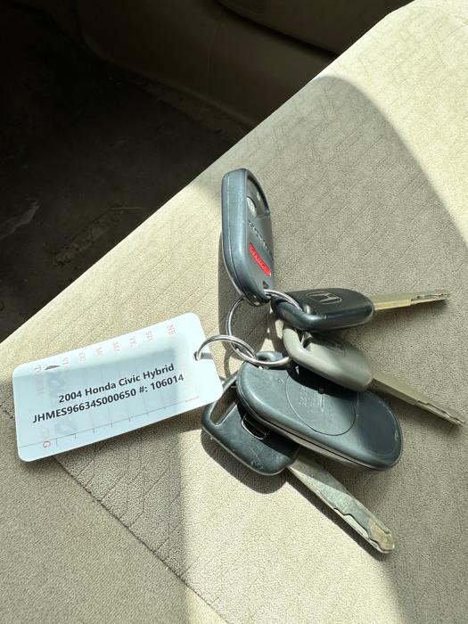 2004 honda civic-hybrid sedan-with-cvt with 244128 miles for sale near elk-river, minnesota e9c9c558d1da46a287d50452db0a0412.jpeg