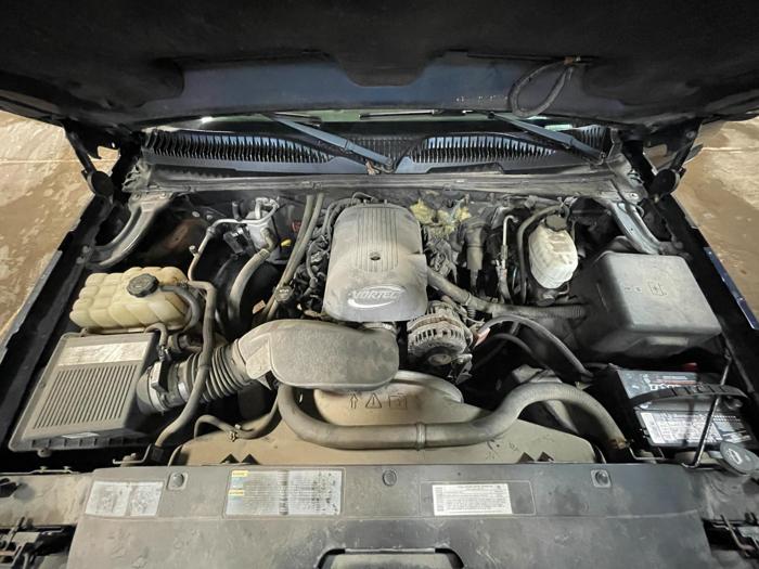 2005 chevrolet silverado-2500hd work-truck with 172710 miles for sale near elk-river, minnesota e9caf7ee247f40329144c9e6f0322b9a.jpg