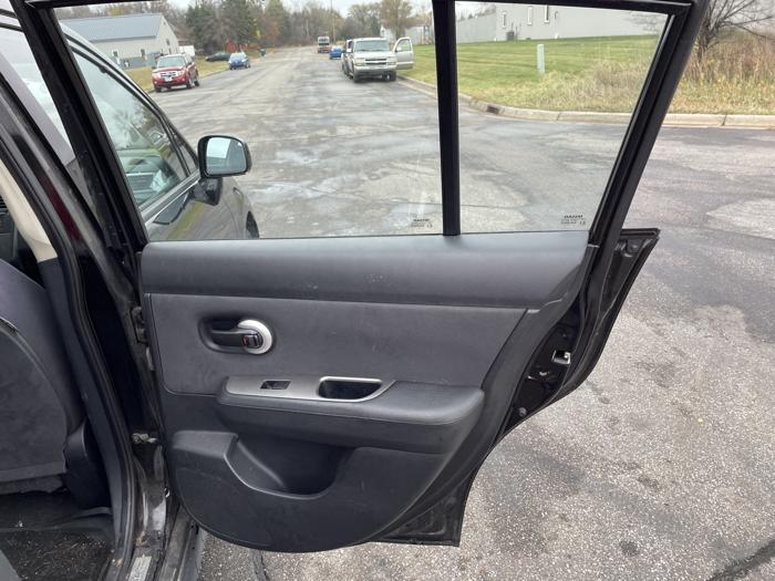 2008 nissan versa sel with 153012 miles for sale near elk-river, minnesota e9cb39091fdd4d72bce3dc2dd1c5e05c.jpg