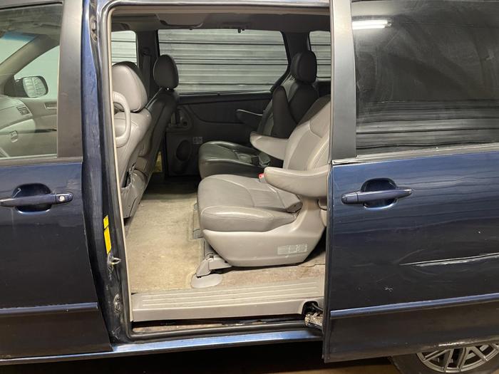 2005 toyota sienna xle with 128463 miles for sale near elk-river, minnesota e9cf8bc9ba024fa9b4a8e0f48e4b5ca0.jpg