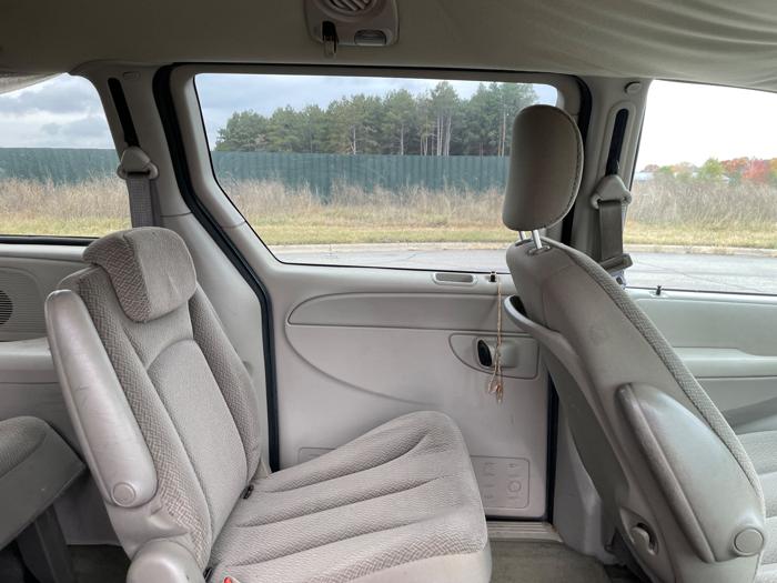 2006 chrysler town-&-country touring with 161394 miles for sale near elk-river, minnesota e9e7d6faaf344239b7bcda5e41fcb415.jpeg