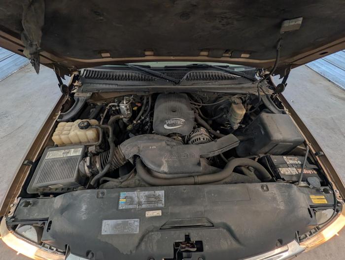 2001 chevrolet tahoe 4wd with 256492 miles for sale near elk-river, minnesota ea0f0b6050e84f8cbff4db49c87c45fc.jpg