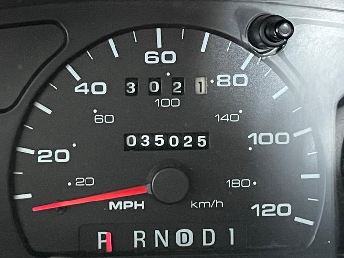 2000 ford taurus se with 35025 miles for sale near elk-river, minnesota ea5bb3ae9fa1483bb1051d3ac9441662.jpeg