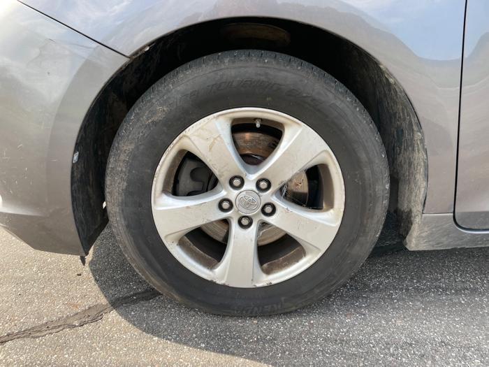2011 toyota sienna le-8-pass-v6 with 190349 miles for sale near elk-river, minnesota ea9e2de7b63d4d34b4e4d5cfc1475338.jpeg