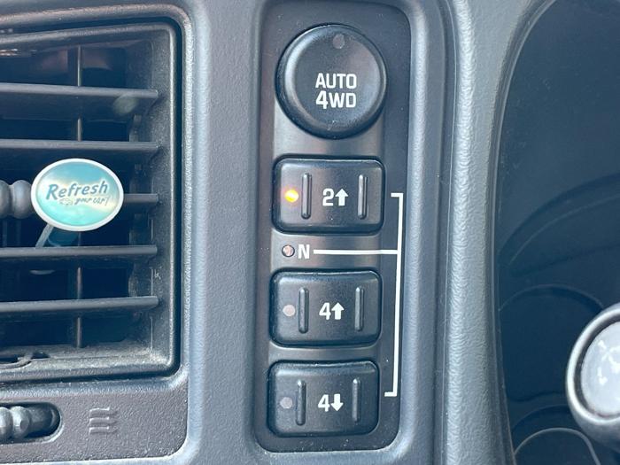 2004 chevrolet avalanche 1500-4wd with 252649 miles for sale near clearwater, minnesota eacdb7b2f2674299ae1032a8488918a1.jpeg