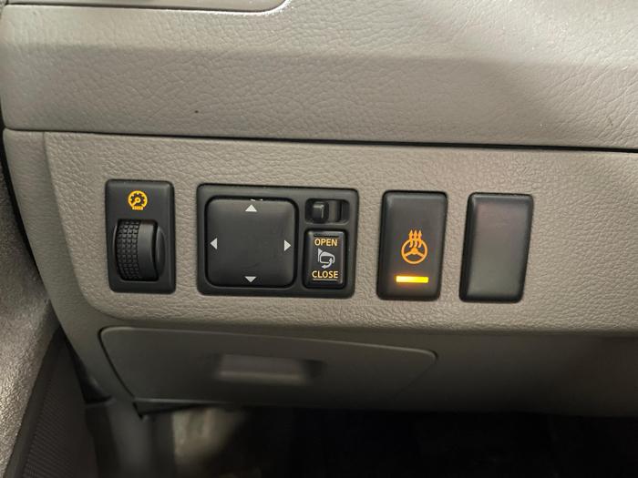 2004 Nissan Maxima