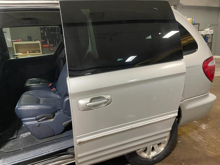 2001 chrysler town-and-country lxi with 235481 miles for sale near elk-river, minnesota eadd238058064c3190b8141a01cd4d66.jpg