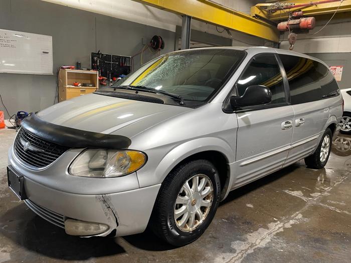 2001 chrysler town-and-country lxi with 235481 miles for sale near elk-river, minnesota eb1b8571f9424d9099e29e3ee07a3499.jpg