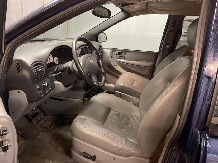 2005 dodge caravan-grand-caravan sxt with 229381 miles for sale near elk-river, minnesota eb216a7199ea41aeba4b7382c99d053d.jpg