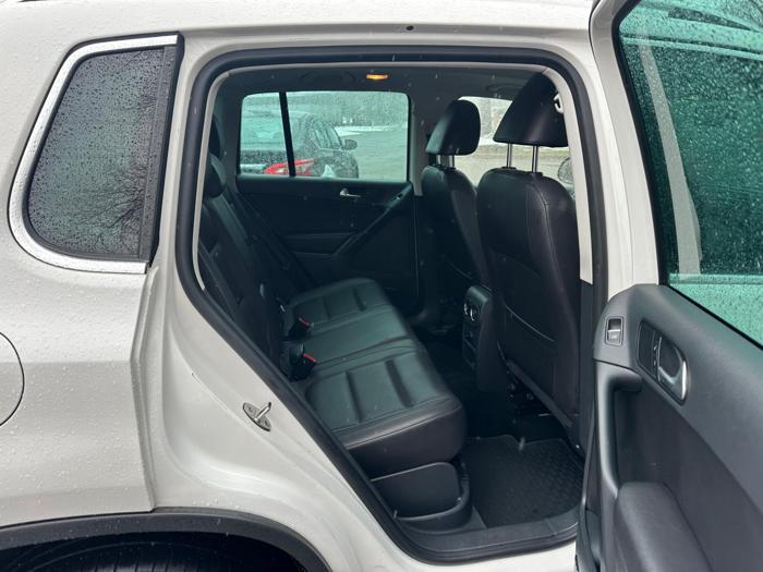 2014 volkswagen tiguan with 106309 miles for sale near burnsville, minnesota eb4b1ba6f73c46d18751cb229055b7da.jpg