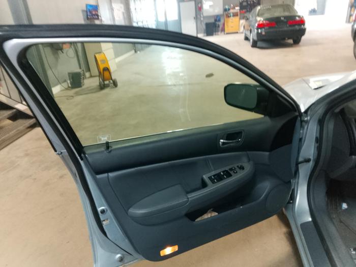 2005 honda accord-hybrid v6-5-speed-at with 202413 miles for sale near elk-river, minnesota eb515485939a423bac2c85064d8d5ad2.jpg