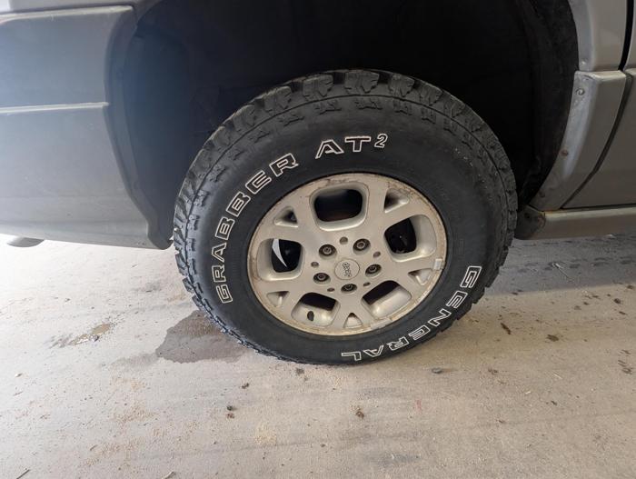 2000 jeep grand-cherokee laredo-4wd with 165709 miles for sale near elk-river, minnesota eb597cadcee34568bfaca8ebf3fa4d91.jpg