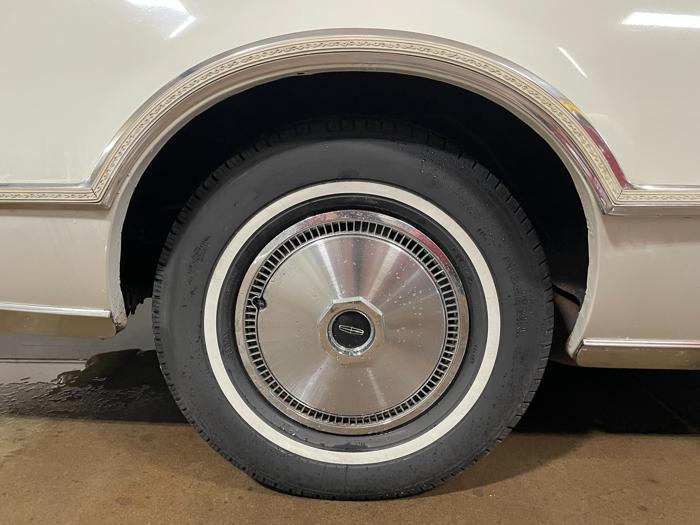 1976 Lincoln Continental