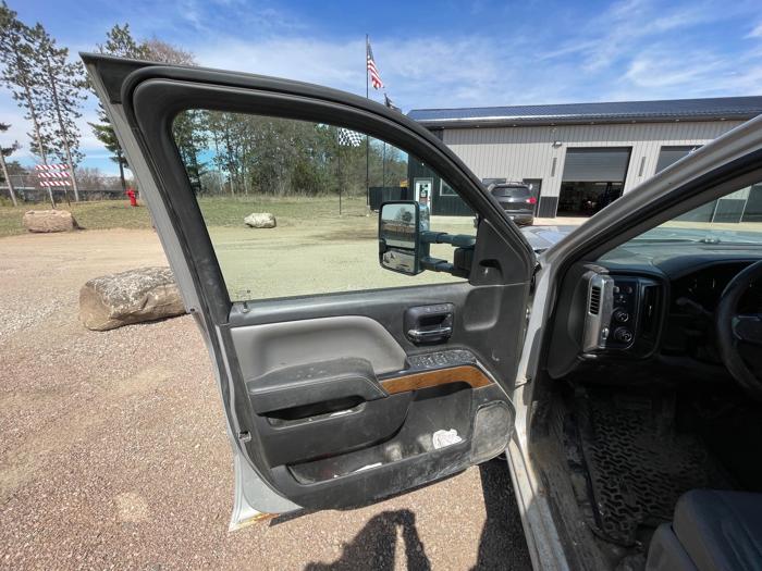 2015 chevrolet silverado-1500 ltz-crew-cab-4wd with 268020 miles for sale near rice, minnesota ebd6d3bdc21d459c95e1cf7e73b552fd.jpeg
