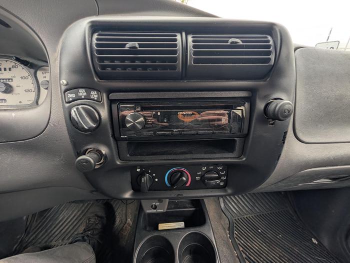 2003 ford ranger xlt-supercab-4wd with 194147 miles for sale near elk-river, minnesota ebf1b3c3faa64445865bc8cd3b5eb04e.jpg
