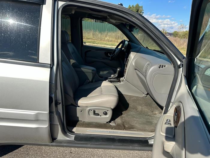 2004 buick rainier cxl-plus-2wd with 156053 miles for sale near elk-river, minnesota ec1b254ba0fc4098b1c3be29615741c0.jpg