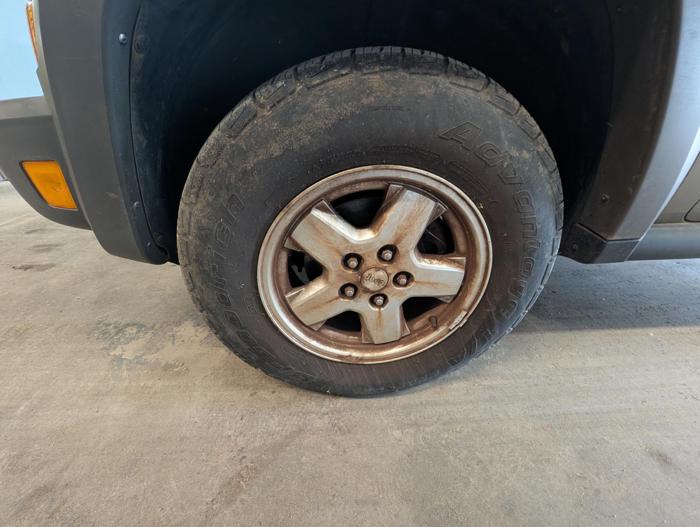 2007 jeep liberty sport-4wd with 124882 miles for sale near elk-river, minnesota ec570c8520fc47ed9e47f2256d935399.jpg