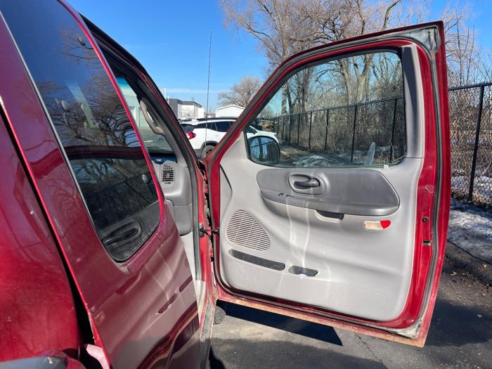2000 ford f-150 xl with 198114 miles for sale near white-bear-lake, minnesota ec6f006aee1f405bb4fe26587a6d837b.jpeg