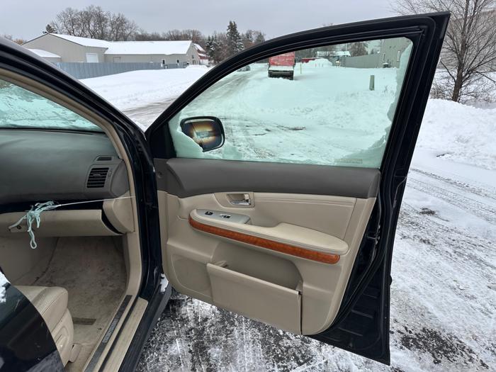 2004 lexus rx-330 2wd with 320094 miles for sale near elk-river, minnesota ec89d9136d0148a0b26df4801de7726b.jpeg