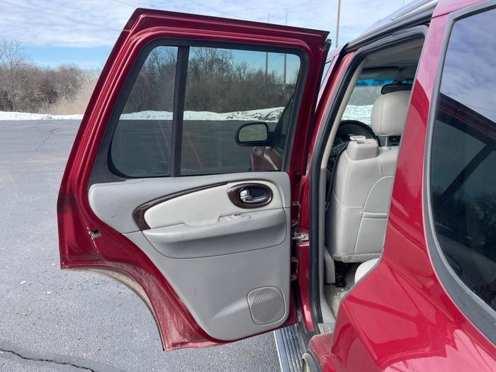 2007 buick rainier cxl-awd with 161205 miles for sale near clearwater, minnesota ecd6324f394b441fa2f68f437f418280.jpeg