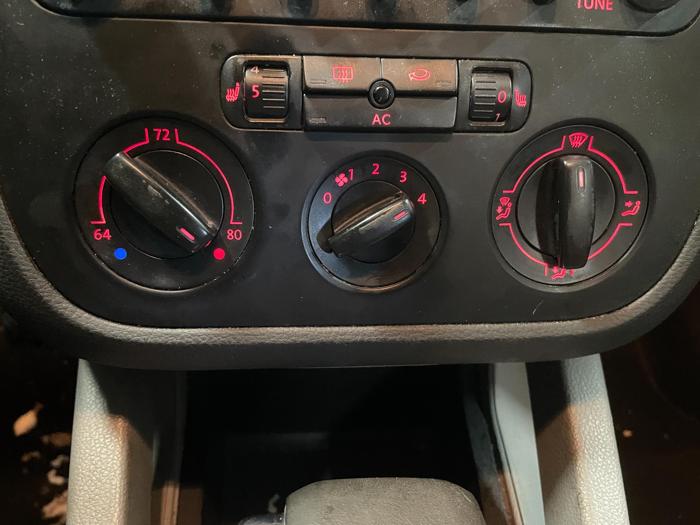 2009 volkswagen jetta se with 198966 miles for sale near elk-river, minnesota ecf7c9d825504896ac26278723b9b01e.jpg