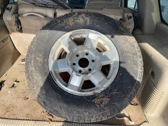 2004 gmc yukon slt with 233066 miles for sale near fridley, minnesota ed0f8df819814d3e9888573825e9b168.jpeg