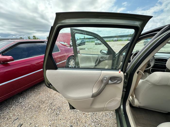 2003 saturn l-series-sedan l200 with 78362 miles for sale near elk-river, minnesota edbcc0b52a784ba9a6bd65bb3839619a.jpeg